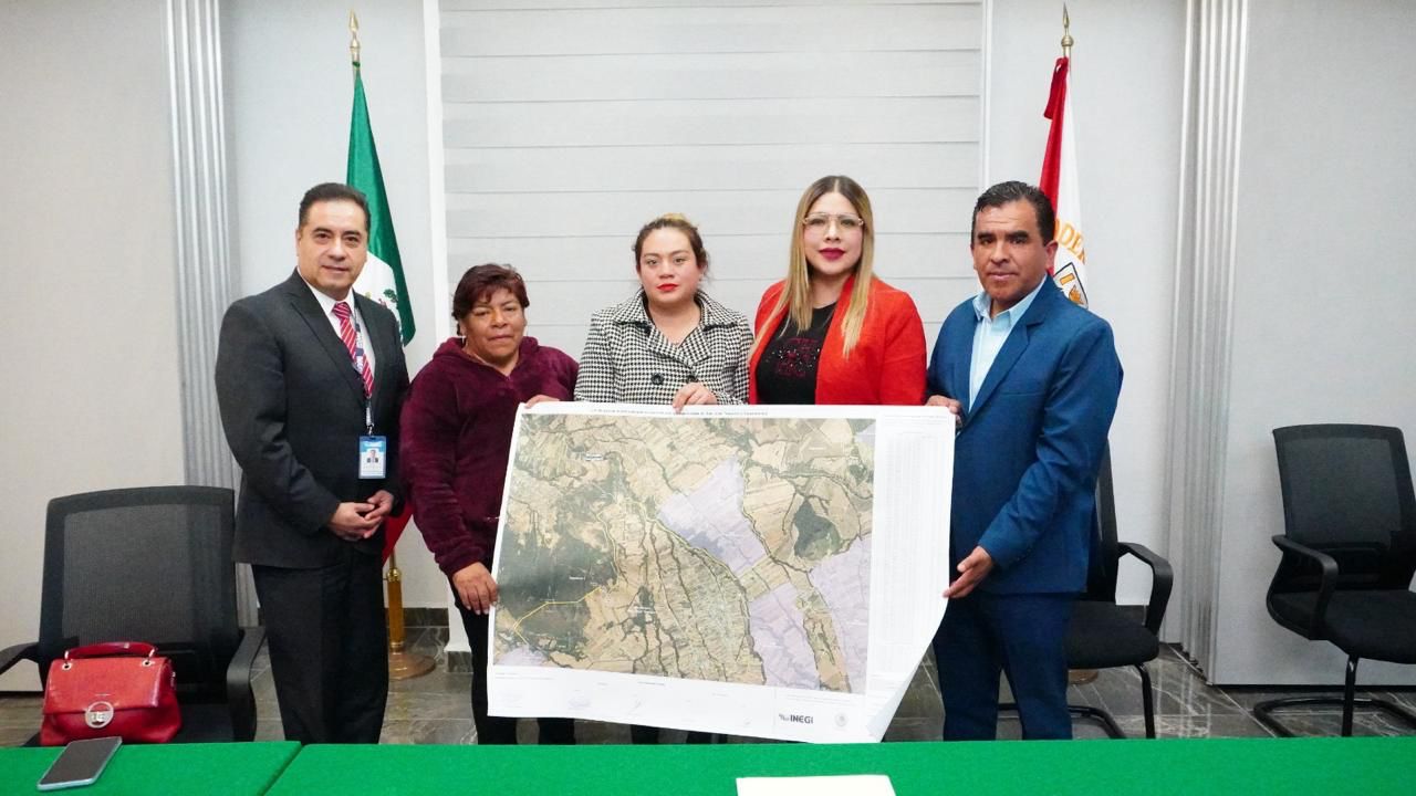 Entrega Mónica Sánchez, cartografía de límites territoriales a San José Teacalco, Cuaxomulco y Santa Cruz Tlaxcala